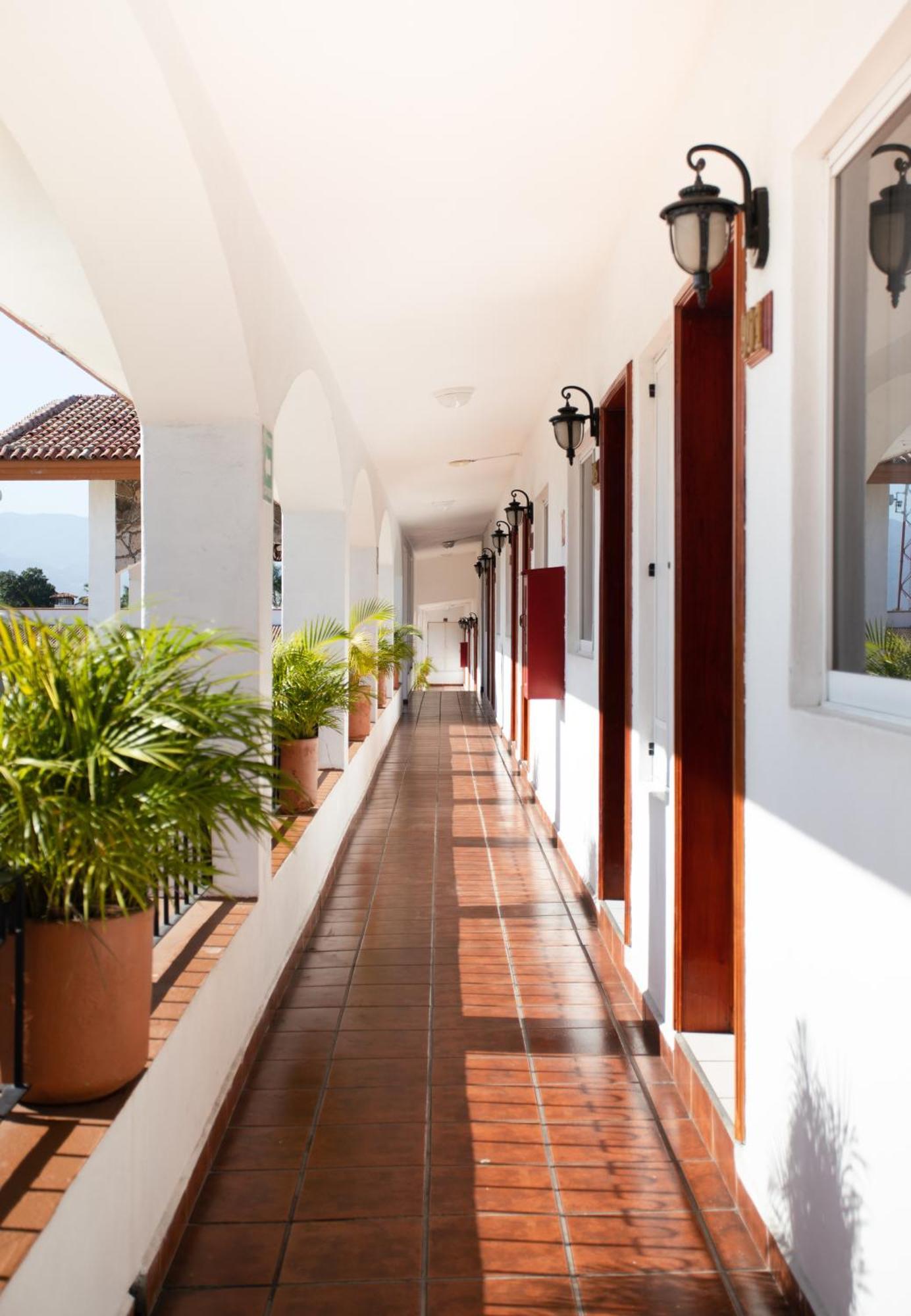 Hotel María Isabel Colima Exterior foto